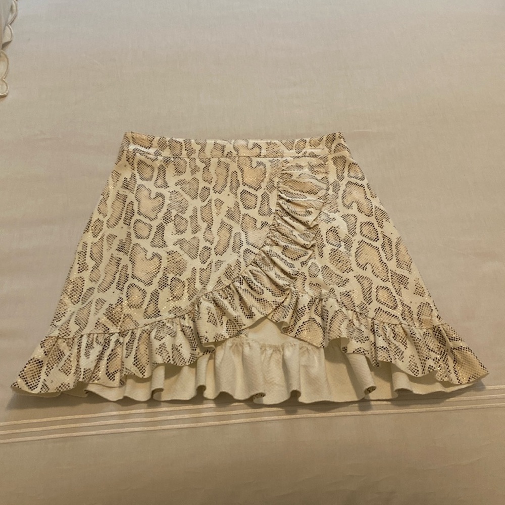 Boutique brand shimmer snakeskin skirt
